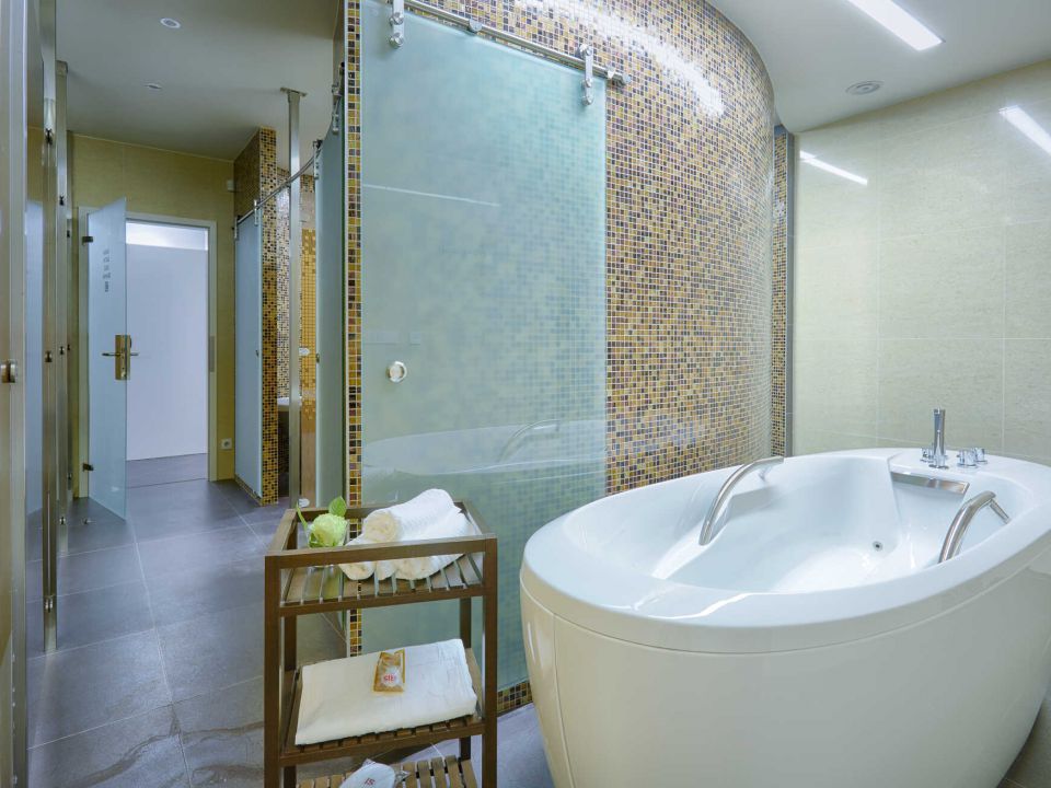Wellness hotel Iris - víkendový pobyt - Karlovy Vary