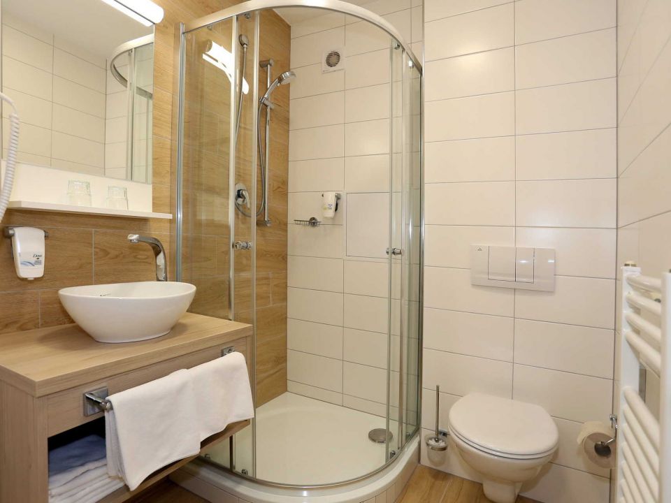 Postcovidový léčebný pobyt v Karlových Varech - hotel Astoria